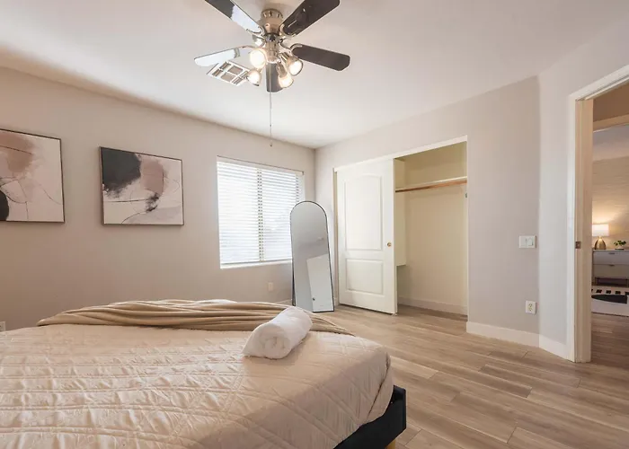 Holiday home Scottsdale Paradise Poolside With Hot Tub & Gym *