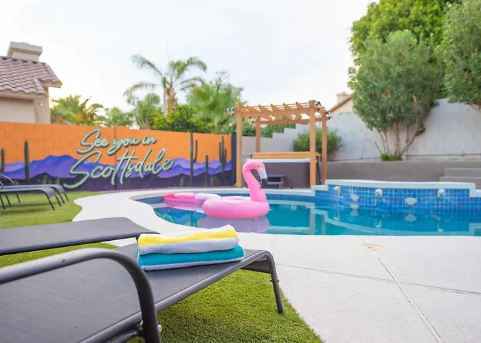 Scottsdale Paradise Poolside With Hot Tub & Gym Holiday home
